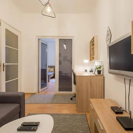 Stay And Play - Foosball And Comfort Sofia Exterior foto