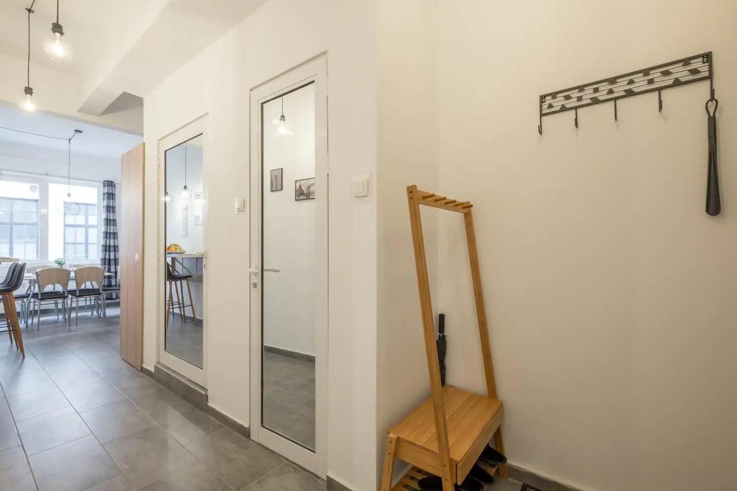 Apartment And Play - Foosball And Comfort
